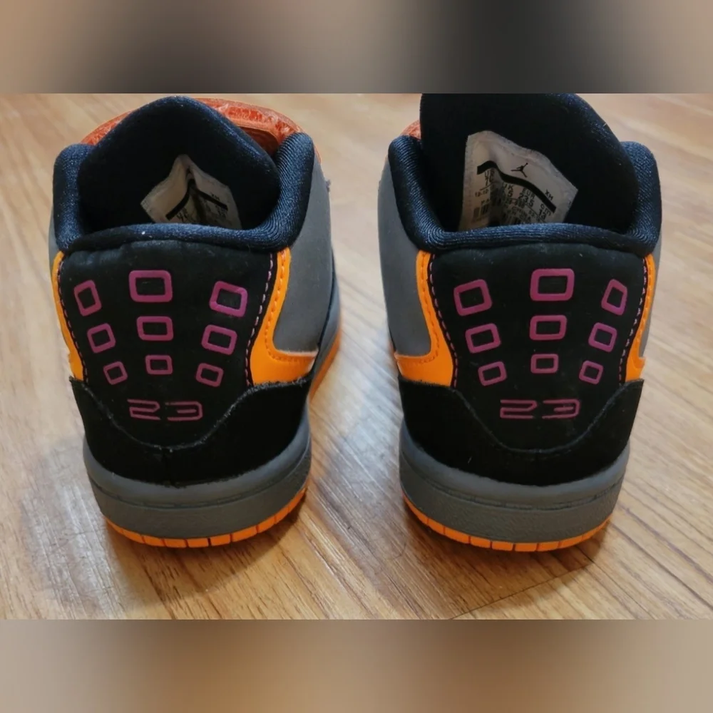 Jordan 1 Flight GS Black Orange Girls or Boys Sneakers Size 7c